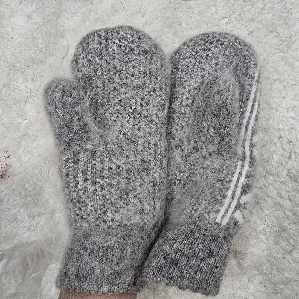 Handmade Goat Down Mittens Grey White Nordic Pattern Warm Winter Gloves One Size